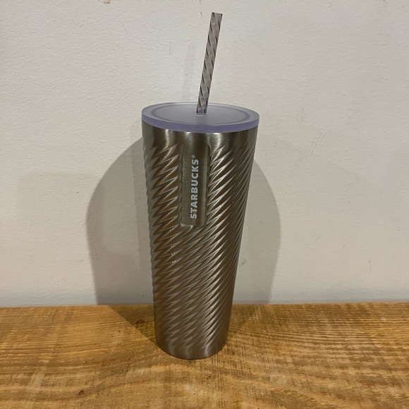 Starbucks’s metallic silver twist‎ tumbler cup - Picture 1 of 3